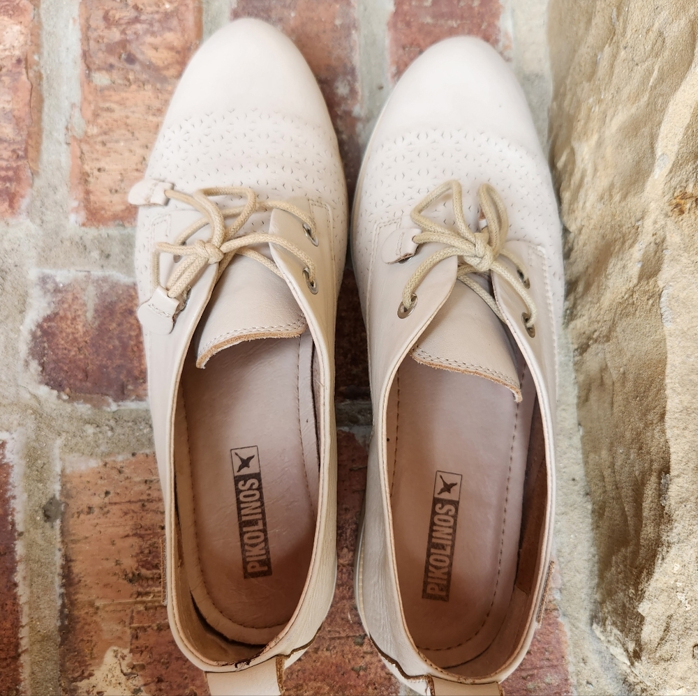 Pikolinos Preppy Cream Laced Loafers EU 39